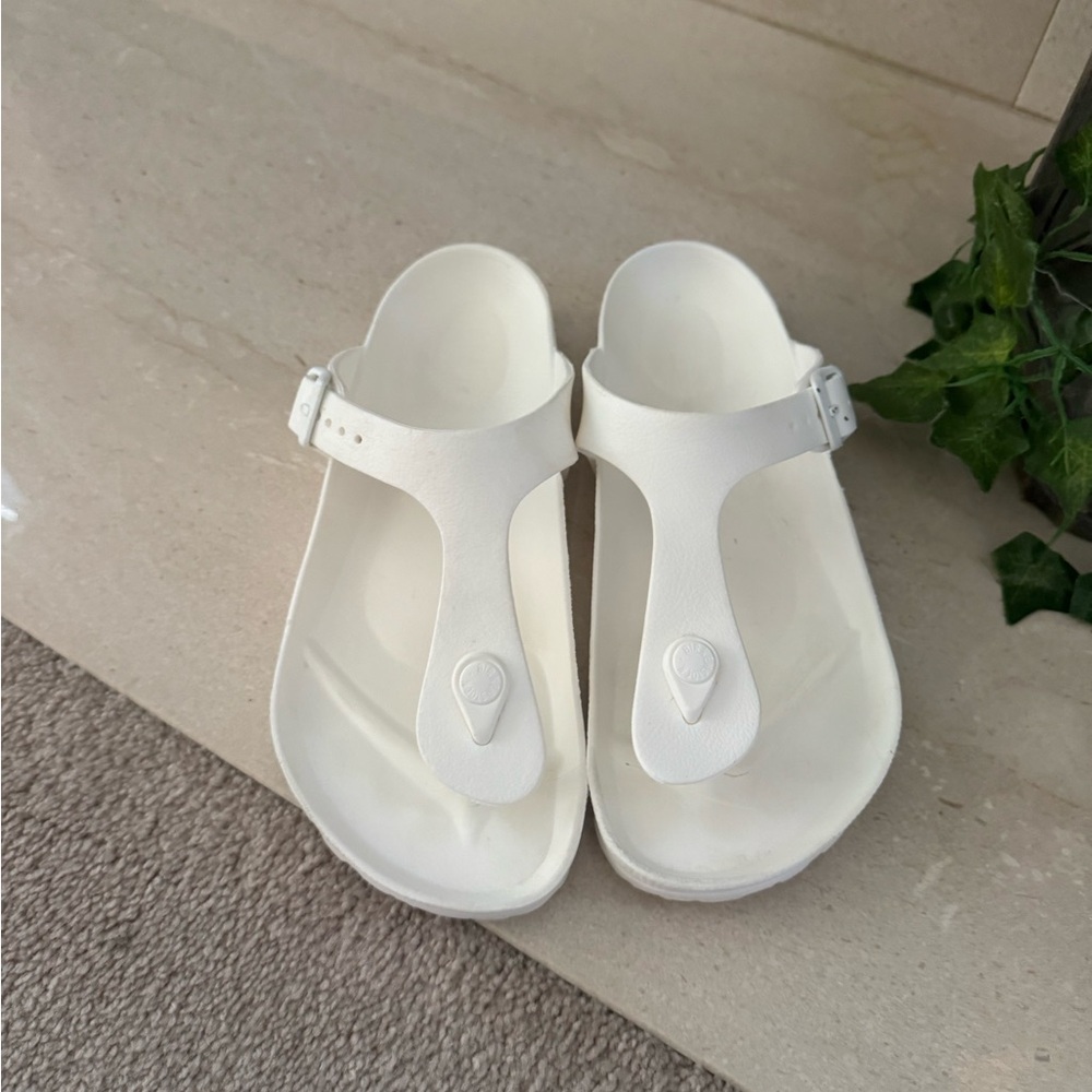 Birkenstock Gizeh White Slide Sandals